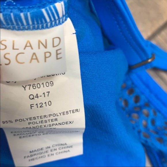 NWT Island Escape Tankini Top Women’s Size 8 Lost At Sea Crochet High Neck Blue - Picture 12 of 12
